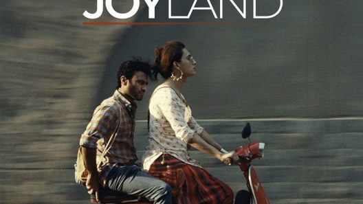 فيلم Joyland 2022 مترجم