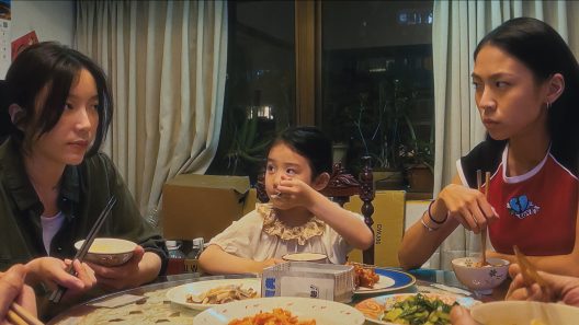 فيلم Left-Handed Girl 2025 مترجم