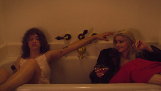 فيلم Pools 2025 مترجم